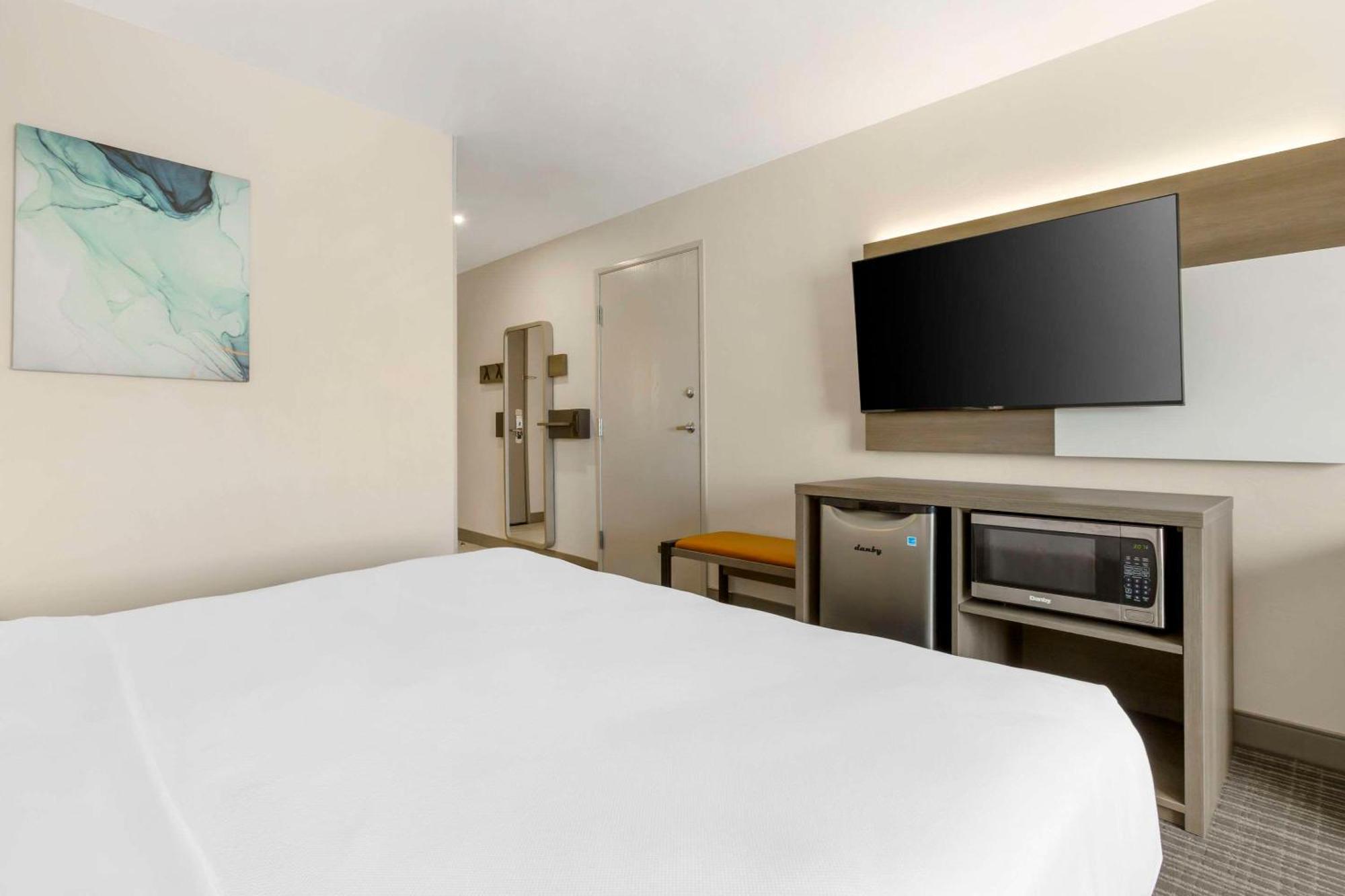 คอมฟอร์ต สวีตส์ แอต ทูซาน มอลล์ Hotel ทูซอน ภายนอก รูปภาพ