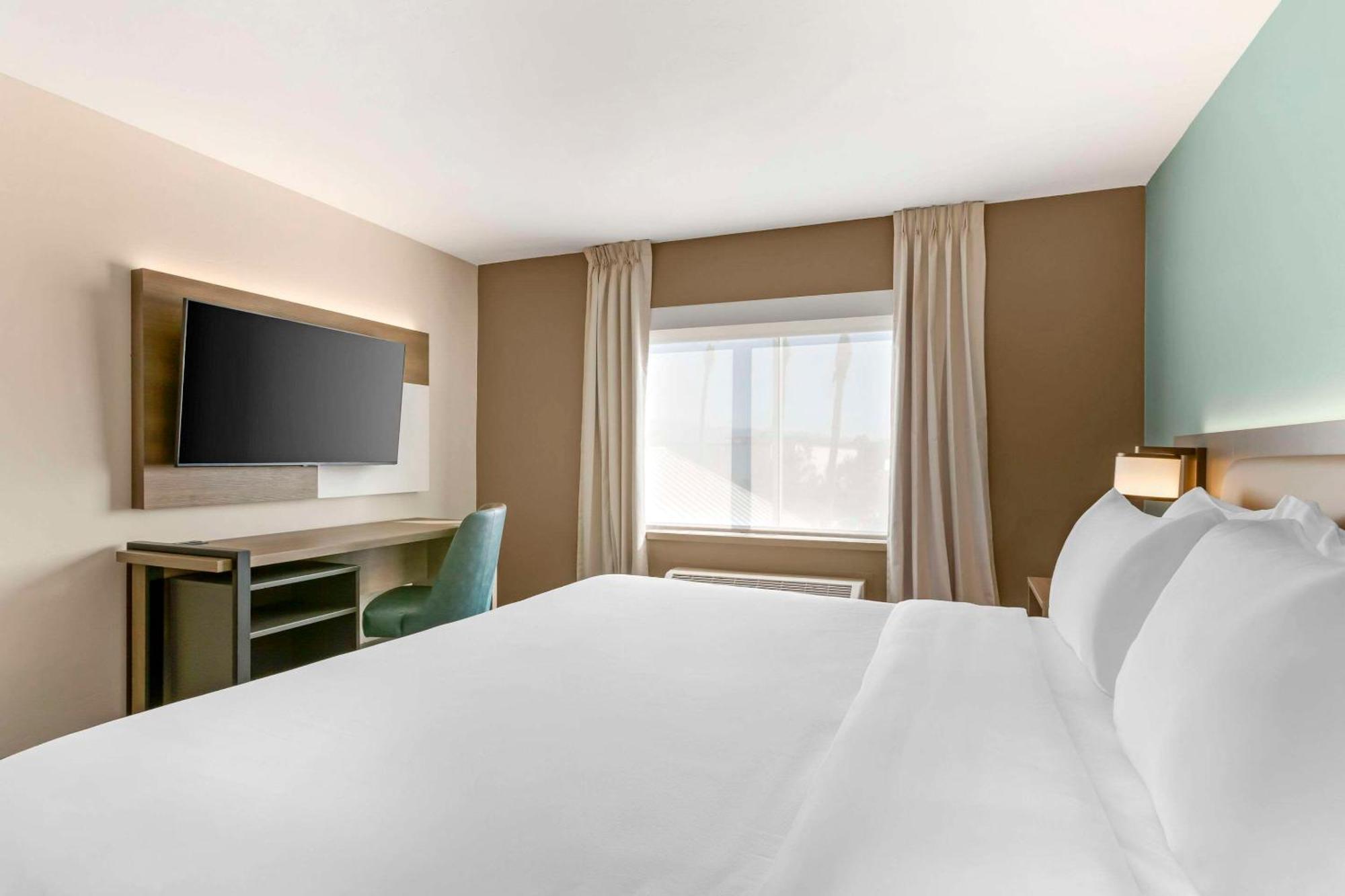 คอมฟอร์ต สวีตส์ แอต ทูซาน มอลล์ Hotel ทูซอน ภายนอก รูปภาพ